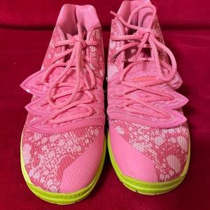 Nike Kyrie 5- SpongeBob Sneakers